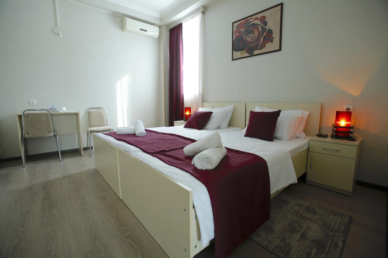 Sport Time Hotel & Spa Tbilisi Buitenkant foto